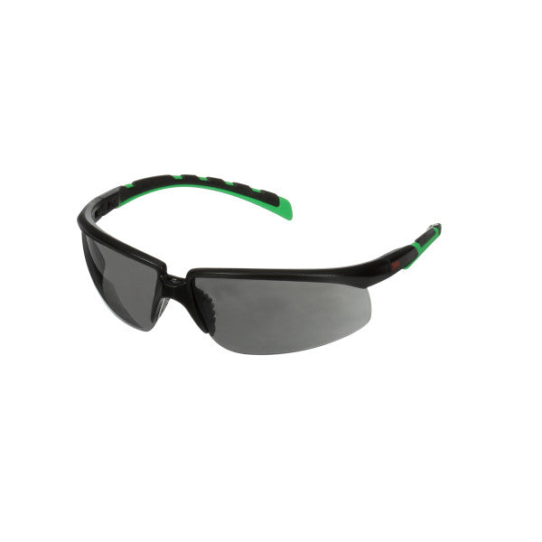 3M™ Solus™ 2000 Veiligheidsbril, zwart/groen frame, antikras+ (K), IR 3.0 grijze lenzen, S2030ASP-BLK, 20/doos
