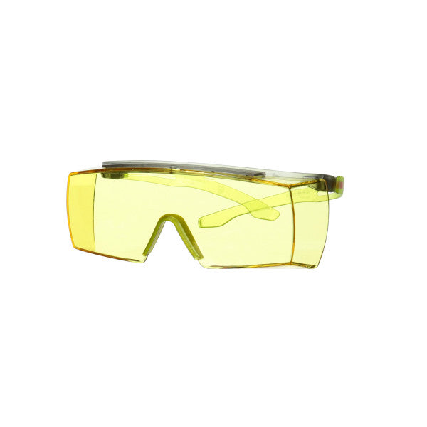 3M™ SecureFit™ 3700 Overzetbril, limegroene veren, Scotchgard™ anticondens (K&N), amberkleurige lens, SF3703SGAF-GRN-EU, 20/doos